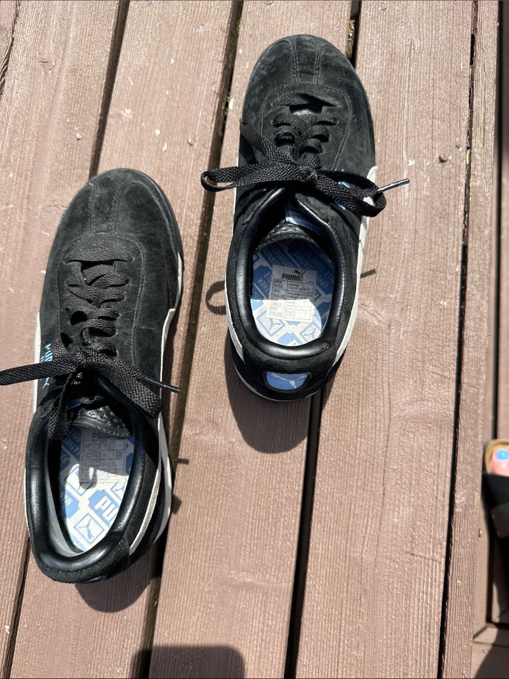 Puma woman’s Black Suede Low-Top Sneakers